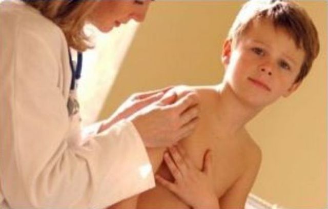 Τι πρέπει να γνωρίζουν οι γονείς για τις παιδικές αλλεργίες