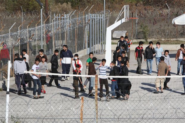 Εξέγερση σε κέντρο κράτησης λαθρομεταναστών
