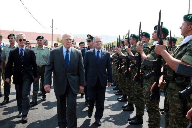 Αποδοκιμασίες στον Αγιασμό στη Χαλκίδα