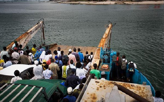 Πλοίο με περισσότερους από 200 πρόσφυγες φτάνει το βράδυ στα Χανιά