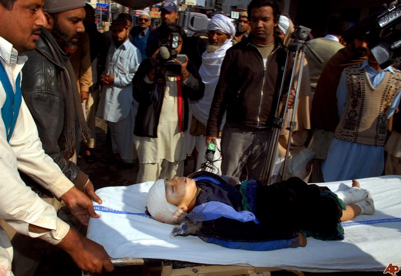 Οι Ταλιμπάν πίσω από την επίθεση στο σχολικό λεωφορείο