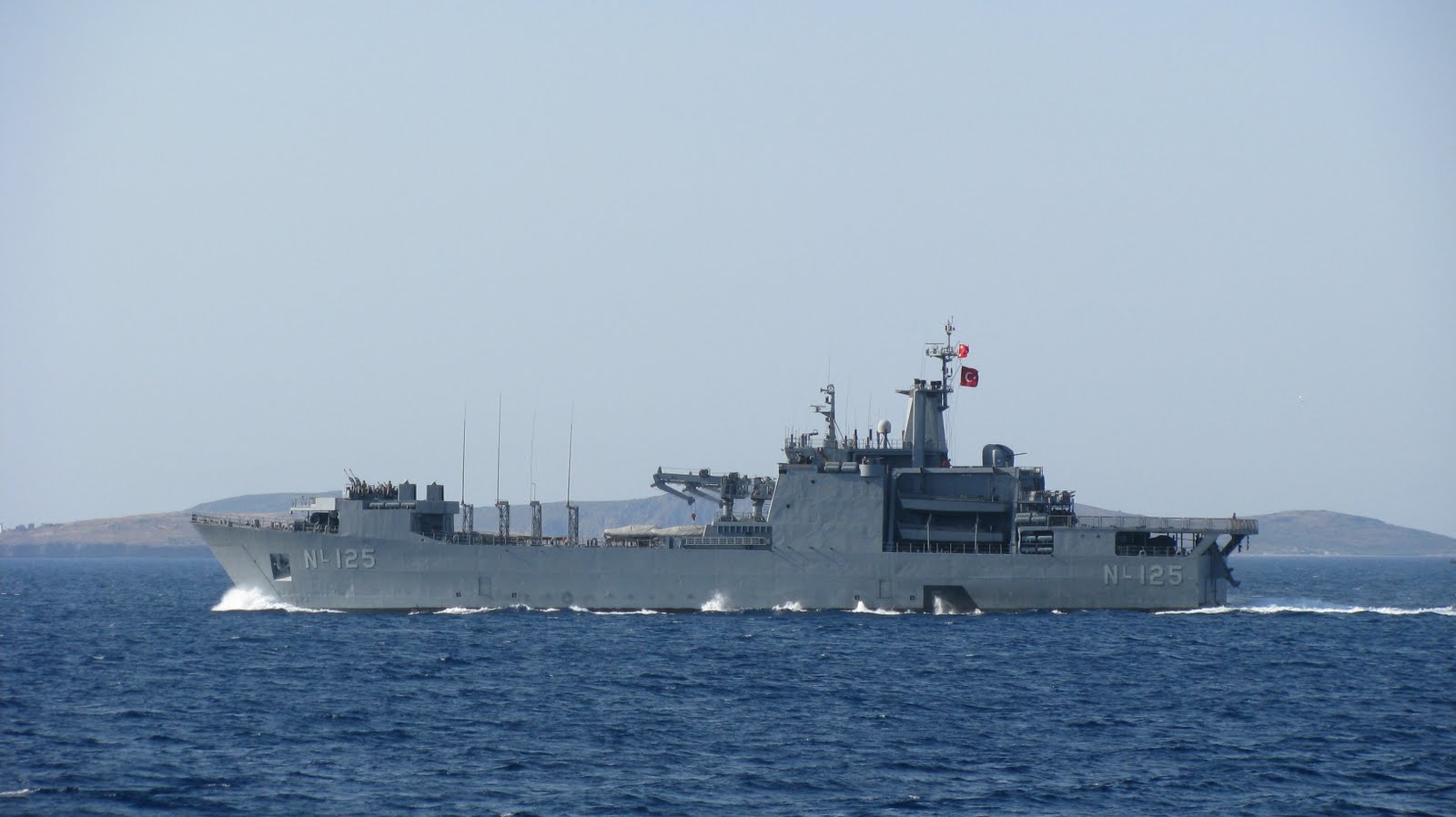 Αρματαγωγό πλοίο για την ακτοπλοϊκή σύνδεση στη Γαύδο