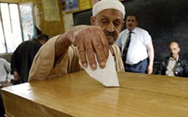 Με συμμετοχή 42,9% οι εκλογές στην Αλγερία