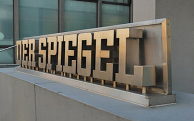 Μήνυση από το Der Spiegel για κατασκοπεία