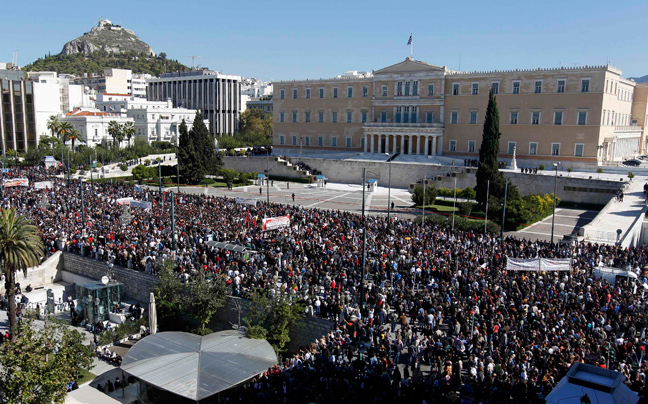 Δεκάδες χιλιάδες διαδηλωτές στους δρόμους