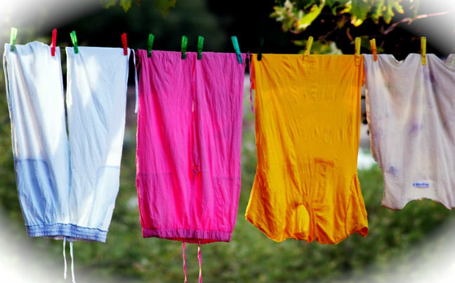 Προστατέψτε το χρώμα των ρούχων κατά το πλύσιμο