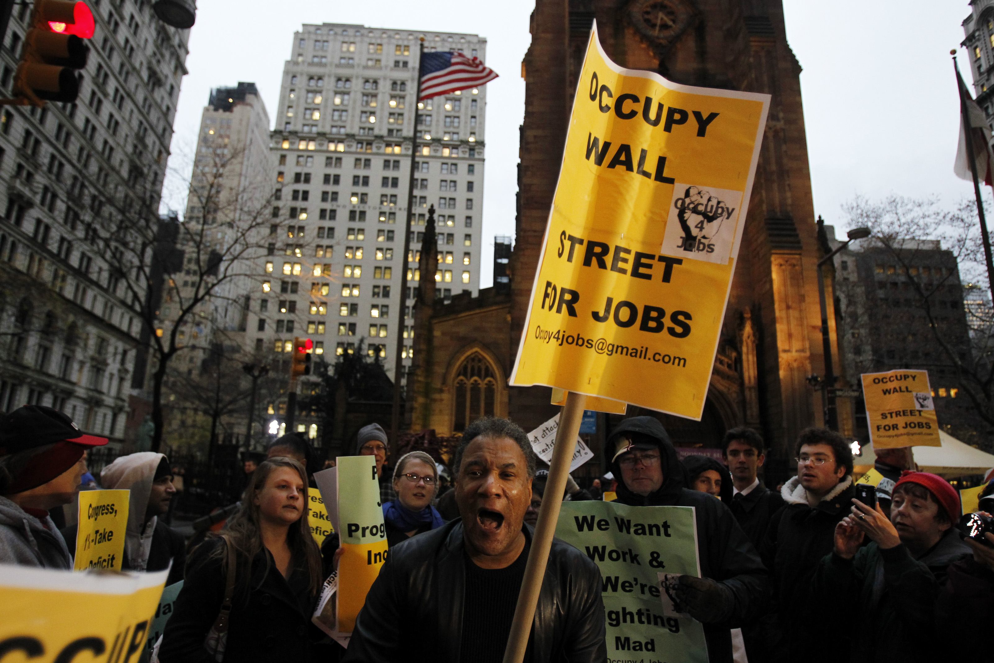 «Αγανακτισμένη» βρήκε δουλειά στη Wall Street