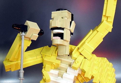 Η Lego τιμά τον θρύλο Freddie Mercury