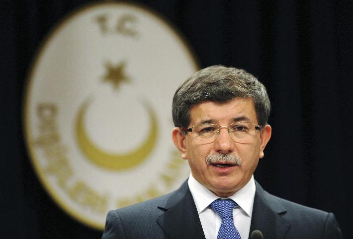 Βλέπουν Νταβούτογλου στην τουρκική πρωθυπουργία