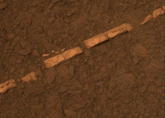 Νέες αποδείξεις για ύπαρξη νερού στον Αρη