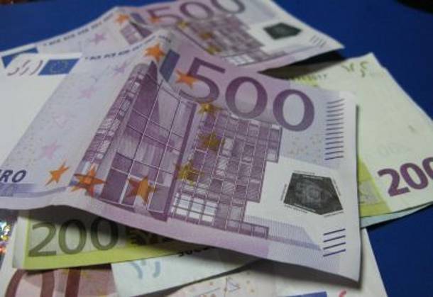 «Κλείδωσε» η συμφωνία για τα μέτρα των 325 εκατ. ευρώ