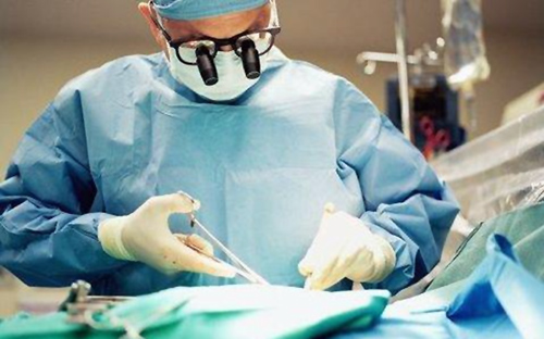 Γιατροί αρνήθηκαν να χειρουργήσουν ασθενή στη Σάμο