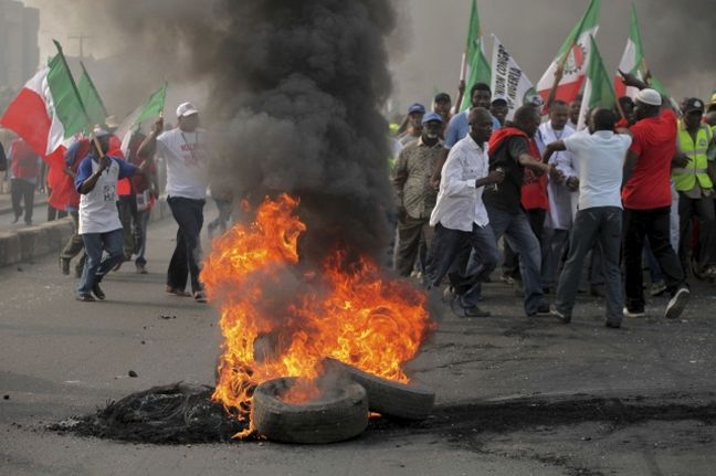 Αιματηρή γενική απεργία στη Νιγηρία