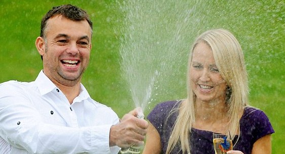Ζευγάρι από την Βρετανία κέρδισε 41 εκατ. λίρες στο Euro lotto