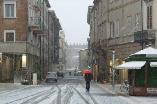 Δεκαεννέα νεκροί από το κρύο στην Ιταλία