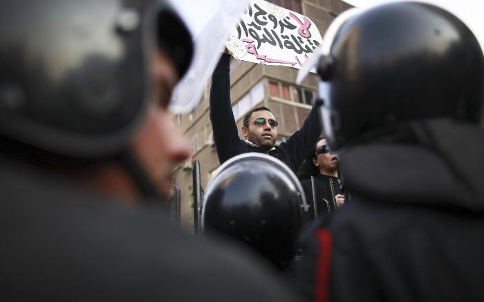 Νεκρός διαδηλωτής στο Κάιρο