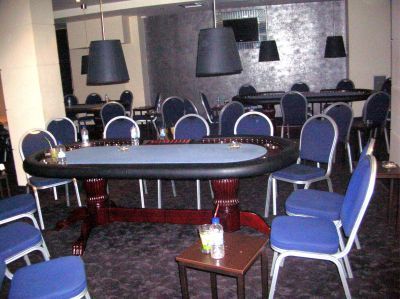 Τέσσερις συλλήψεις σε παράνομο καζίνο στο Λουτράκι