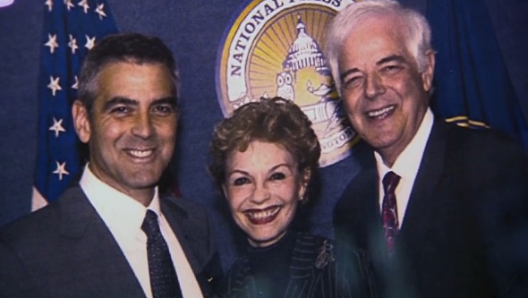 http://www.newsbeast.gr/files/1/2012/02/15/a-photo-of-george-with-his-parents.jpg.png