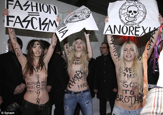 Γυμνή διαμαρτυρία στο Μιλάνο