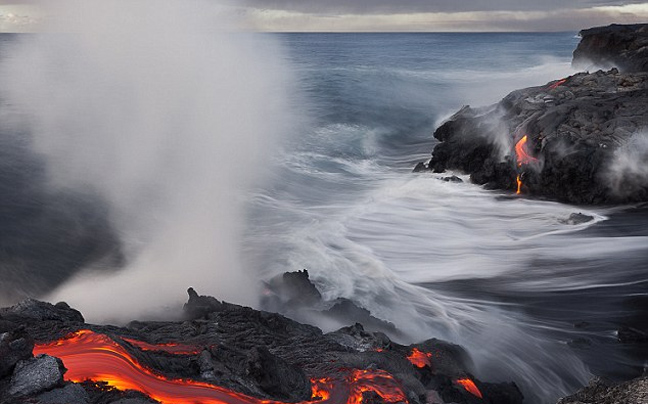 ifaisteia7 ΔΕΙΤΕ: Απίστευτες φωτογραφίες από το πιο ενεργό ηφαίστειο του κόσμου!