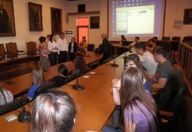 Συνεδρίαση δημοτικού συμβουλίου από μαθητές στα Χανιά