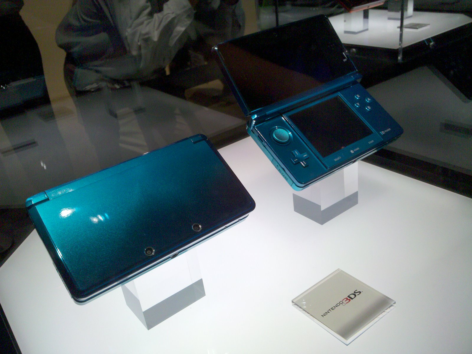 Διακόπτεται η παραγωγή του μπλε Nintendo 3DS