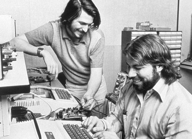 Σε δημοπρασία σπάνιος υπολογιστής του 1976