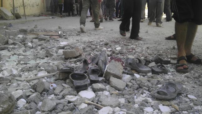Δεκάδες άνθρωποι θαμμένοι στα ερείπια της Συρίας