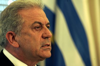 Την οδύνη του για την τραγωδία στο Κονέκτικατ εκφράζει ο Δ. Αβραμόπουλος
