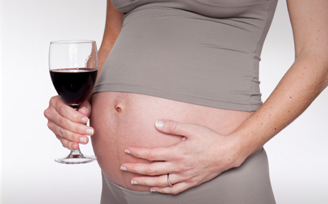 Ένα ποτήρι κρασί στην εγκυμοσύνη κάνει καλό