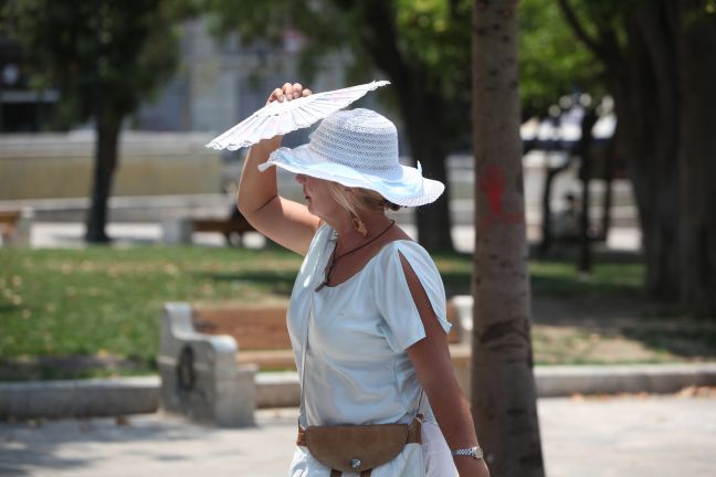 «Καταφύγια» για τη ζέστη στα Χανιά