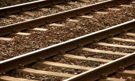 Δύο νεκροί σε σύγκρουση αυτοκινήτου με τρένο