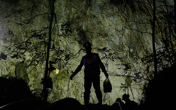 Κορυφώνεται η αγωνία για τα παιδιά που εγκλωβίστηκαν σε σπήλαιο στην Ταϊλάνδη