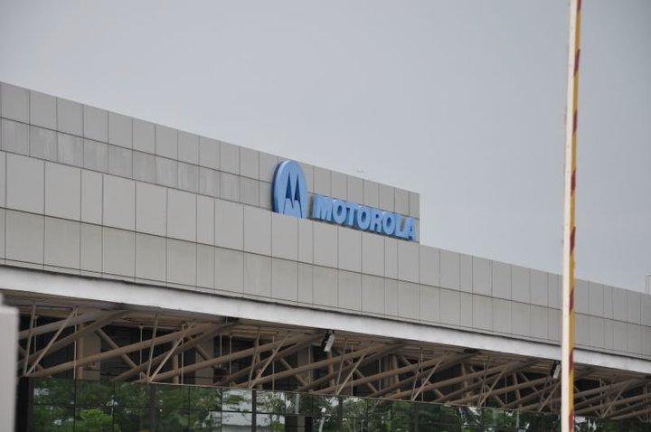Σε κατάργηση 4.000 θέσεων εργασίας προχωρά η Motorola