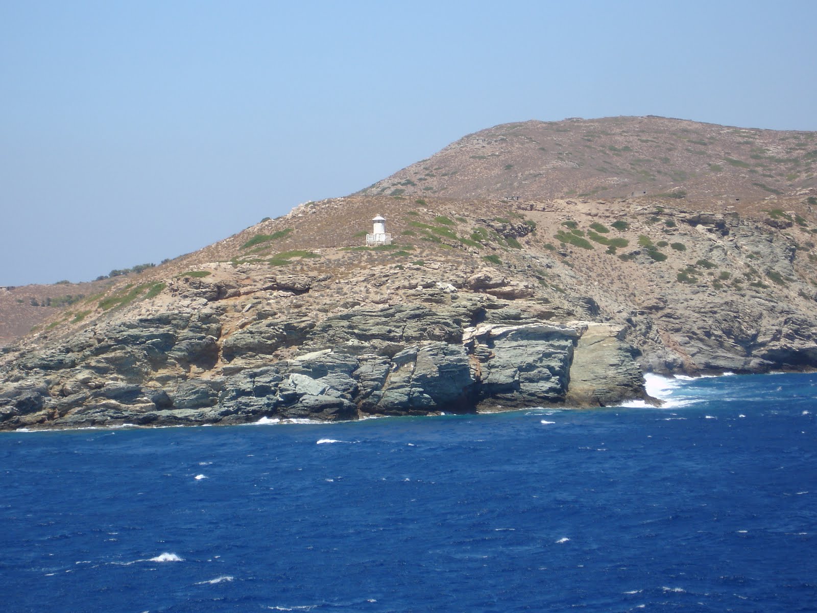 «Γιατί επιτρέψατε να υψωθεί ελληνική σημαία σε νησιά του Β.Α. Αιγαίου»;