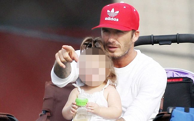 Στοργικός πατέρας ο David Beckham