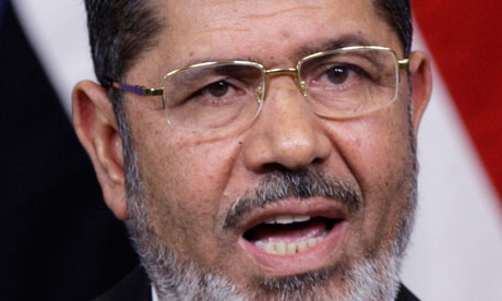 Ο Μόρσι καλεί το στρατό να αποσύρει το τελεσίγραφο
