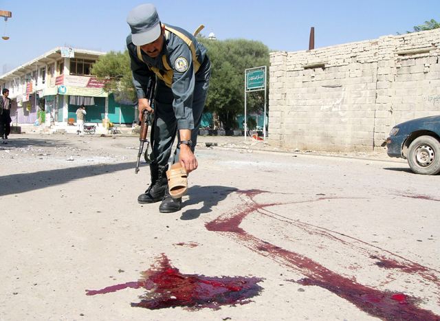 Καμικάζι αυτοκτονίας σκόρπισε το θάνατο στο Αφγανιστάν