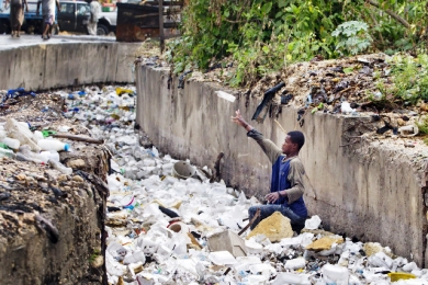 Πλαστικές σακούλες «τέλος» και στην Αϊτή