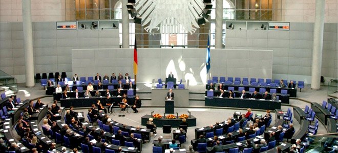Επιτροπή της γερμανικής Βουλής ανοίγει «παραθυράκι» για τις πολεμικές αποζημιώσεις στην Ελλάδα
