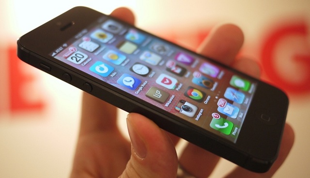 Πιο «γρήγορη» η οθόνη του iPhone 5 από του Galaxy S4