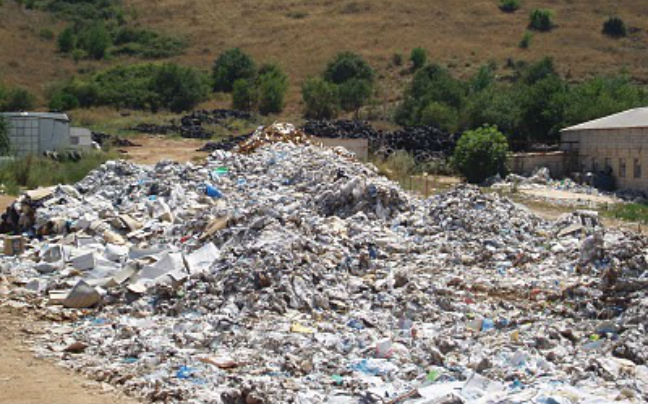 Στις χωματερές καταλήγει το 82% των αστικών αποβλήτων