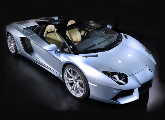 Η Εφορία θα κληρώνει Lamborghini στους συνεπείς φορολογούμενους