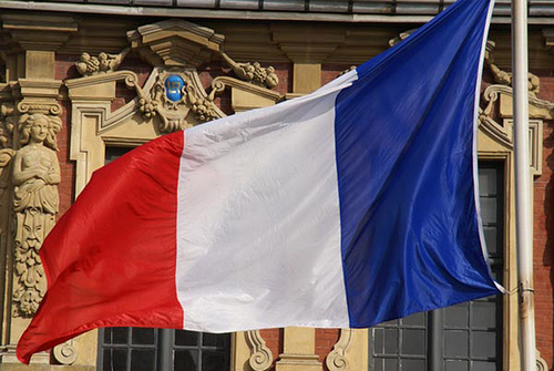 Νέα απόπειρα φορολόγησης των υψηλών εισοδημάτων στη Γαλλία