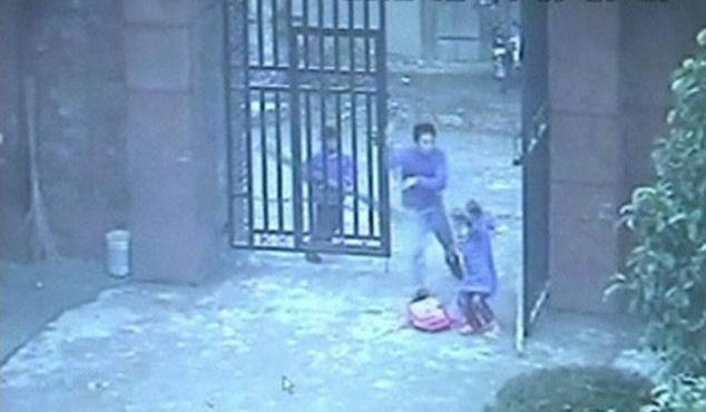 Παρανοϊκός μαχαίρωσε 23 παιδιά στην Κίνα