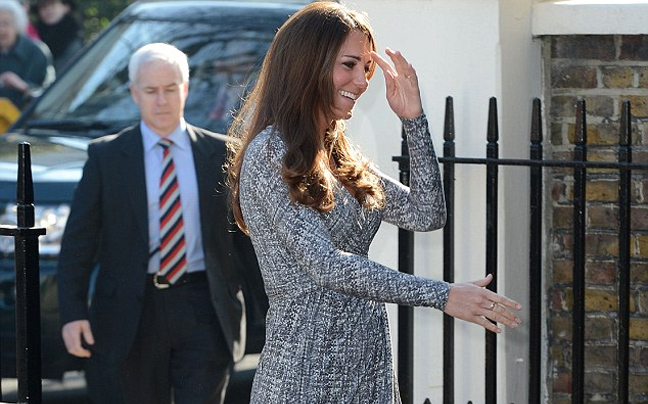 Άρχισε να φαίνεται η κοιλιά της Kate Middleton