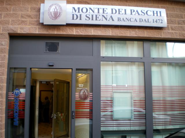 Αυτοκτόνησε διευθυντής επικοινωνίας ιταλικής τράπεζας