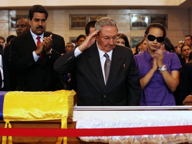 Βαθιά συγκίνηση στην κηδεία του Τσάβες