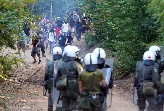 Ελεύθεροι αφέθηκαν οι πέντε διαδηλωτές που συνελήφθησαν στις Σκουριές