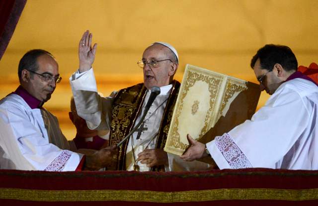 Με τον πάπα Βενέδικτο θα συναντηθεί ο νέος ποντίφικας